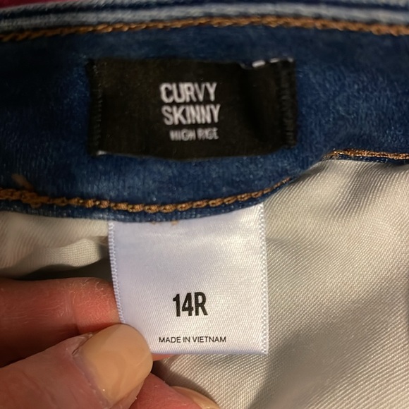 Women's Blue Jeans - Picture 4 of 9